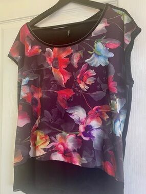 Floral Print Short Sleeve Top - Black with Multicolor Blooms